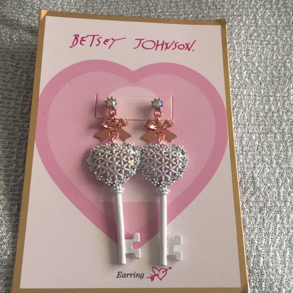Betsy Johnson princess key earring